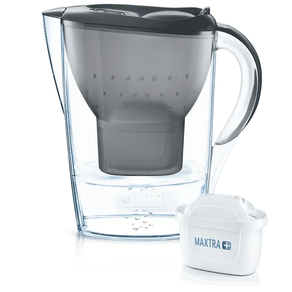 Carafe filtrante de cuisine, réservoir supérieur et bec verseur