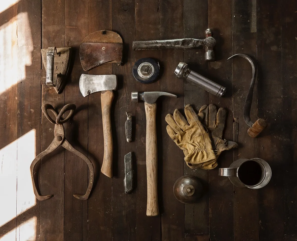 Photos d'outils indispensables pour le survivalisme